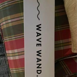 Bondi Boost WAVE Wand NEW IN BOX still WRAPPED...